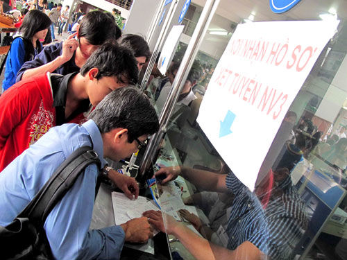 Tuyển sinh 2012: xét tuyển nhiều lần